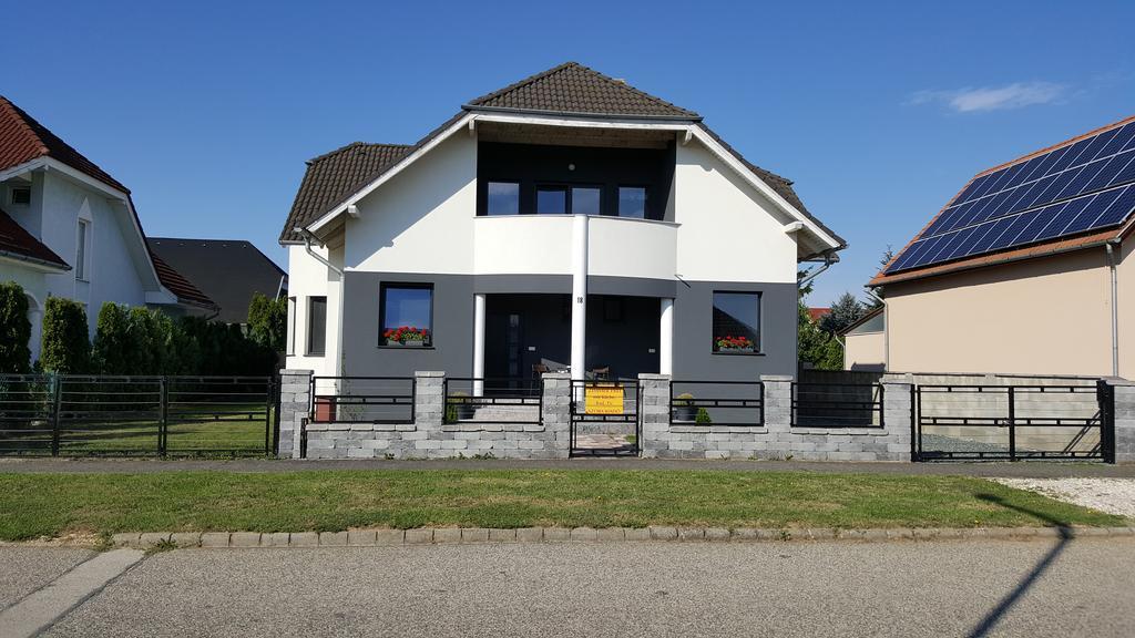 Honfoglalas Apartment Bük Eksteriør billede